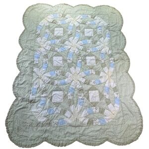 Vintage Handmade Wedding Ring Quilt Sage Green Scalloped Edge Patchwork 82x63